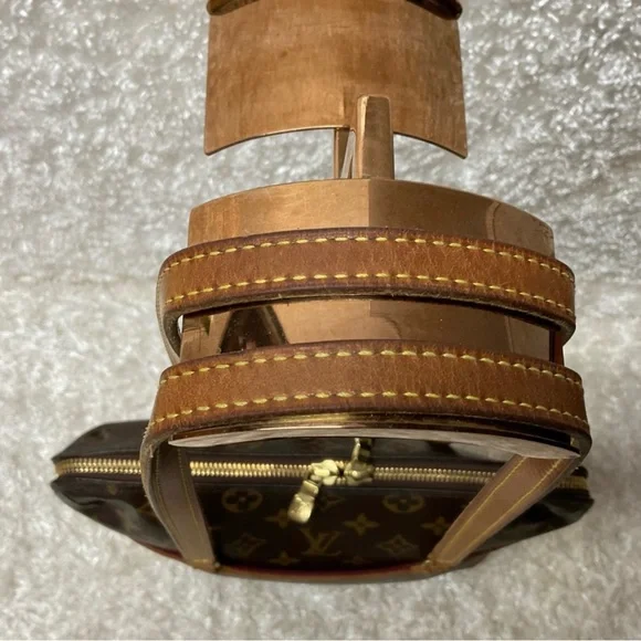 Authentic Louis Vuitton shoulder bag EUC - Picture 4 of 13